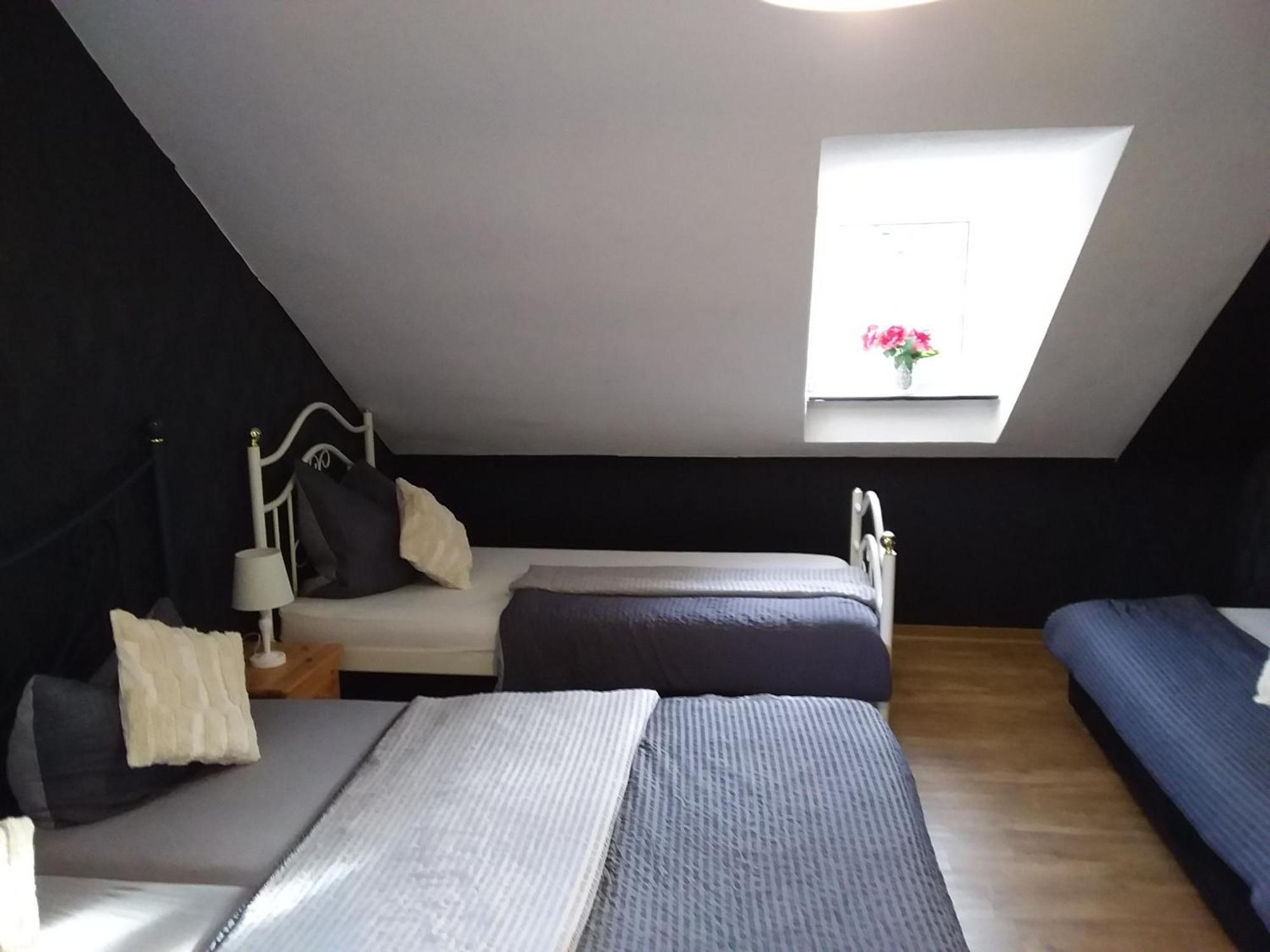 Pension Breidbach Ensch ภายนอก รูปภาพ