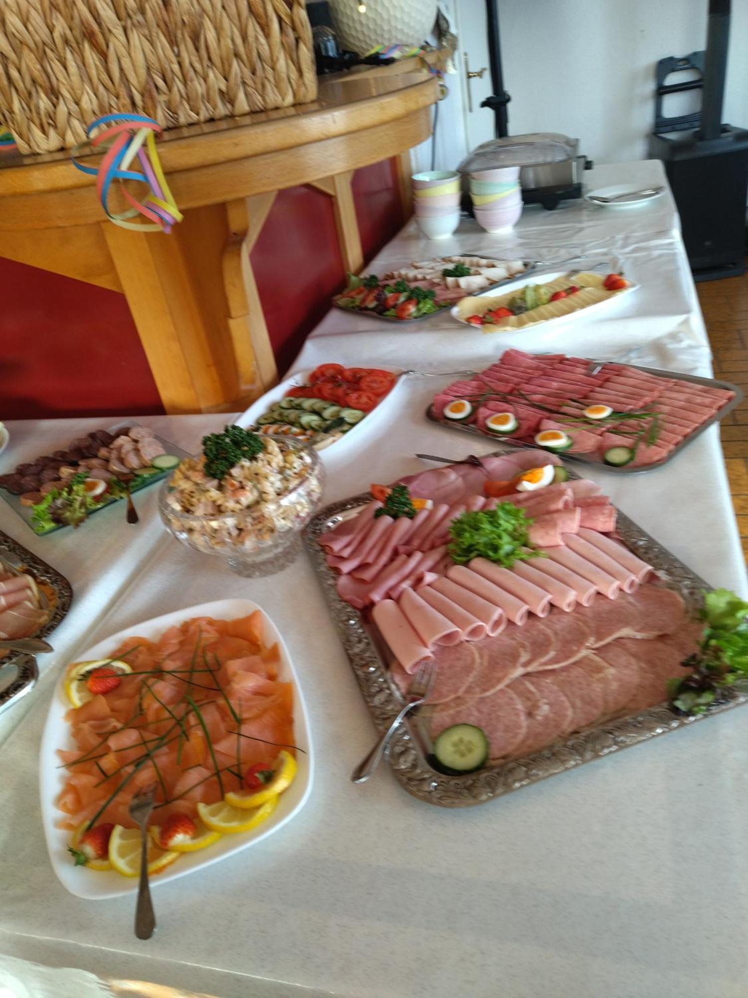 Pension Breidbach Ensch ภายนอก รูปภาพ